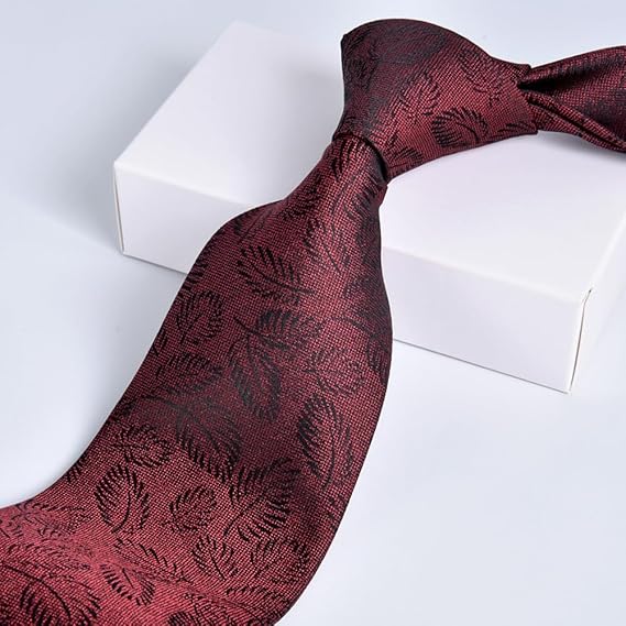 Men’s Red Feather Pattern Tie – Classic Business Necktie with Black Leaf Print – Formal & Casual Wear